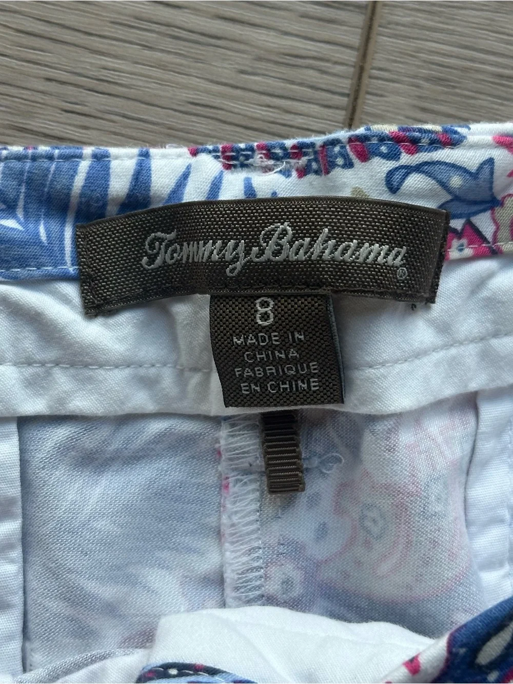 Tommy Bahama Floral Paisley Shorts Women’s Size‎ 8 Pink Blue  Stretch Bermuda